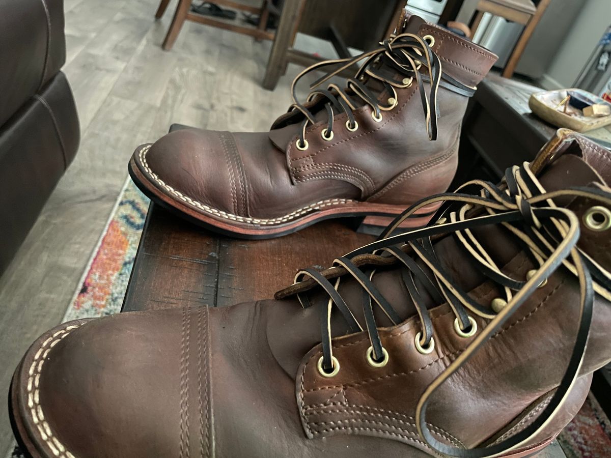 Photo by ConcreteLeatherFoot on February 18, 2023 of the Nicks Americana in Horween Orange Predator.