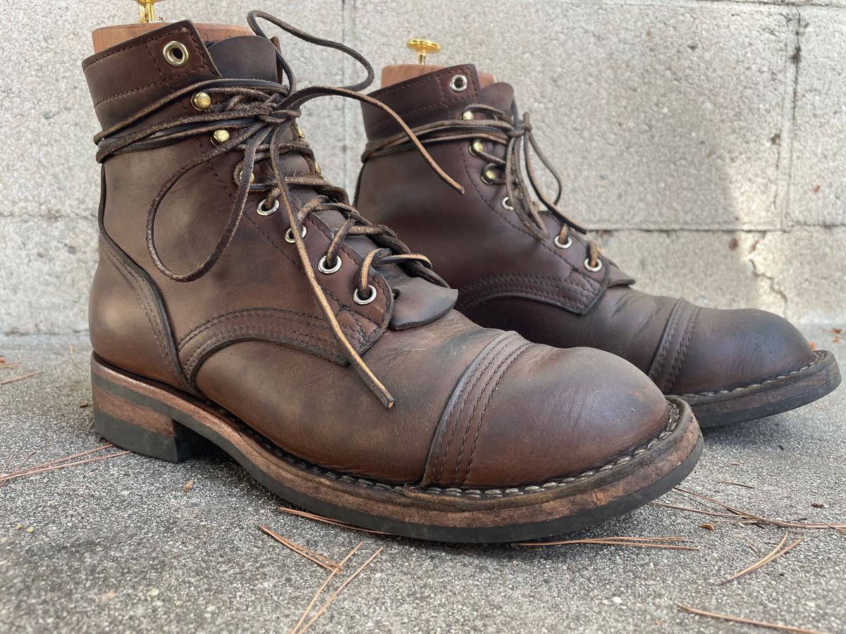 Photo by ConcreteLeatherFoot on October 26, 2023 of the Nicks Americana in Horween Orange Predator.