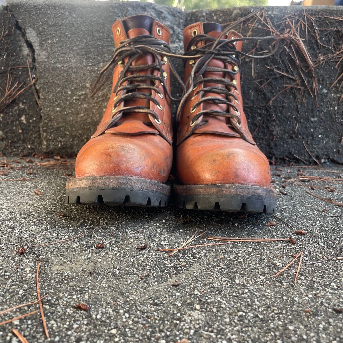 Photo by ConcreteLeatherFoot on January 3, 2024 of the Nicks DomePro in Wickett & Craig Tan English Bridle.