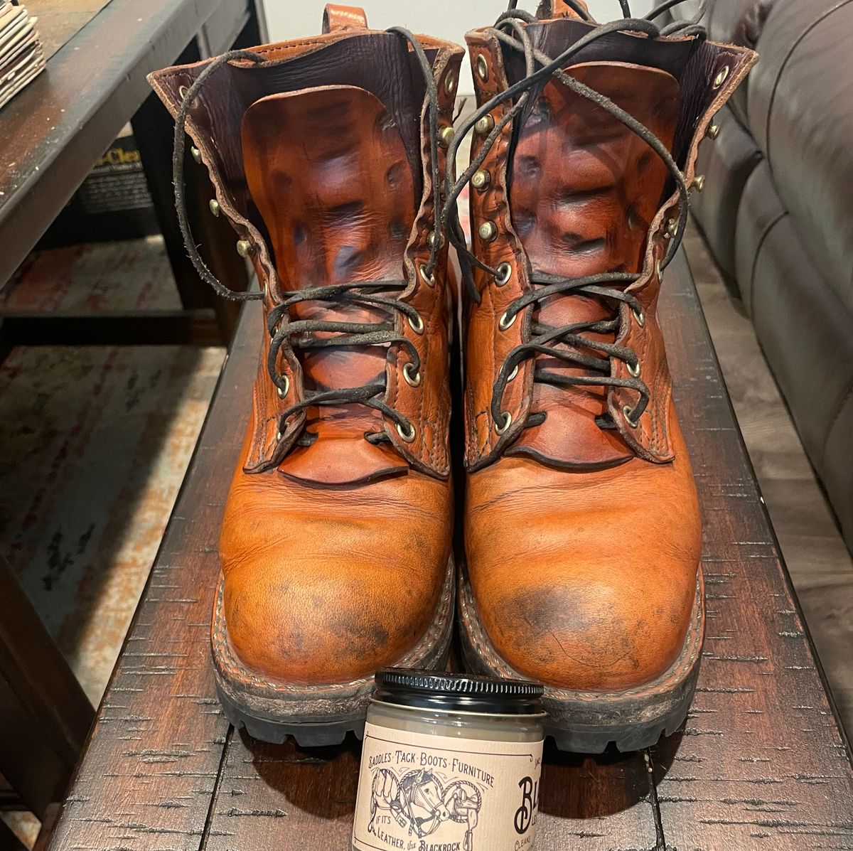 Photo by ConcreteLeatherFoot on February 29, 2024 of the Nicks DomePro in Wickett & Craig Tan English Bridle.
