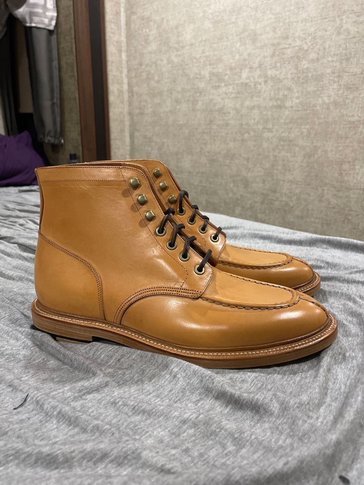 Photo by kylocheff on November 1, 2023 of the Grant Stone Ottawa Boot in Badalassi Carlo Natural Minerva.