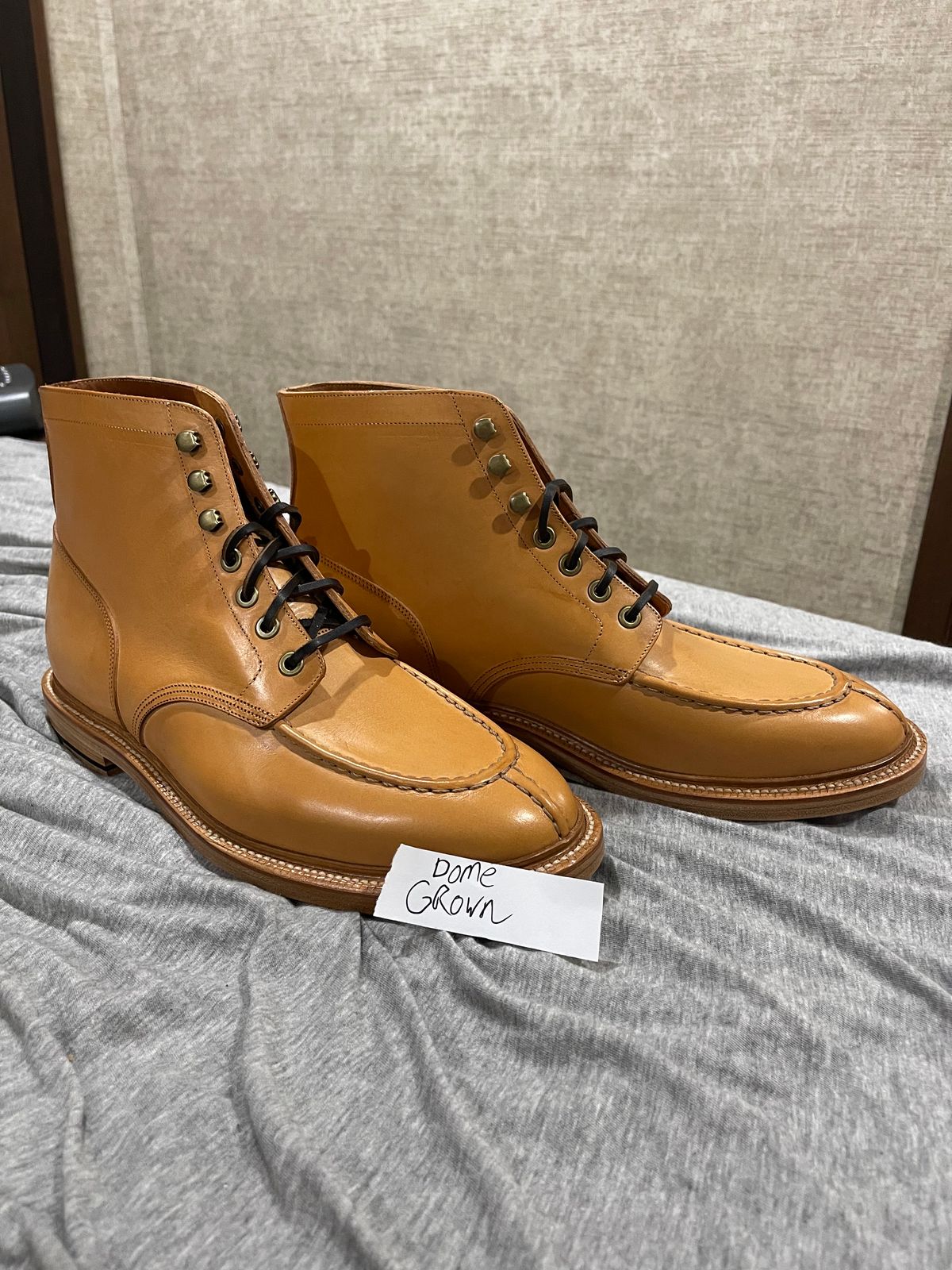 Photo by kylocheff on November 1, 2023 of the Grant Stone Ottawa Boot in Badalassi Carlo Natural Minerva.