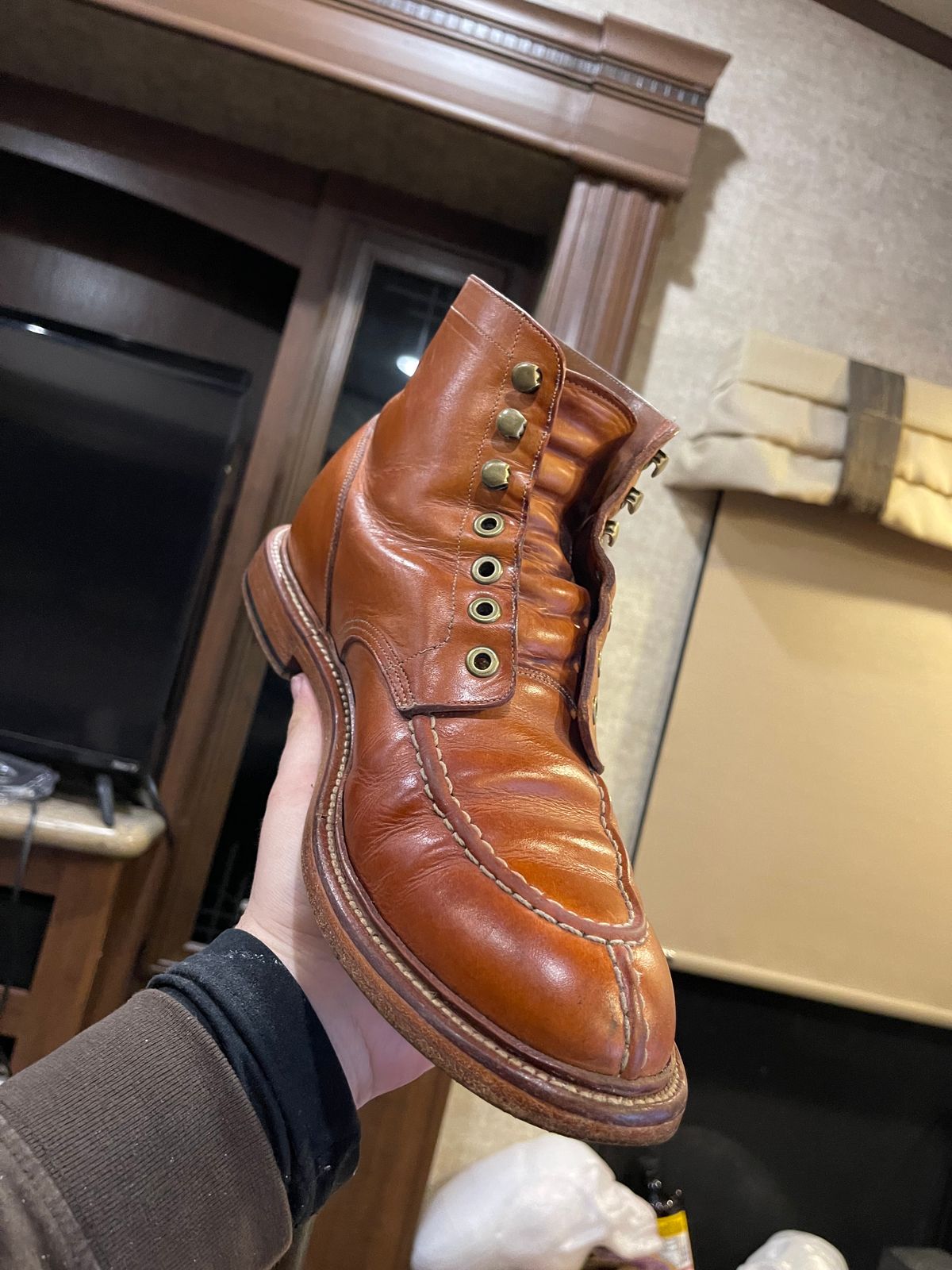 Photo by kylocheff on February 27, 2024 of the Grant Stone Ottawa Boot in Badalassi Carlo Natural Minerva.