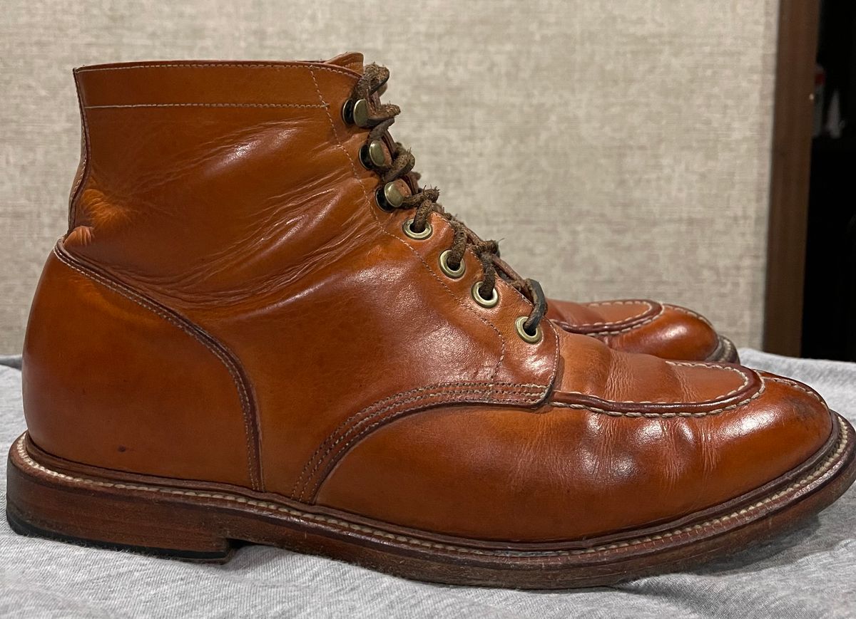 Photo by kylocheff on March 6, 2024 of the Grant Stone Ottawa Boot in Badalassi Carlo Natural Minerva.