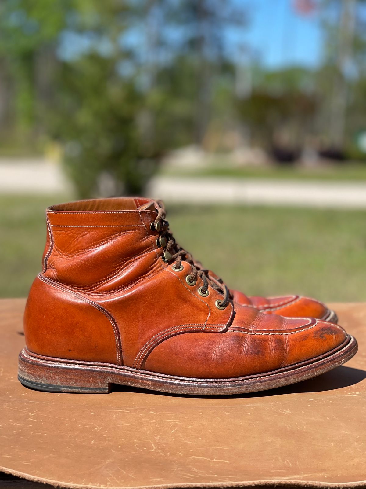 Photo by kylocheff on April 5, 2024 of the Grant Stone Ottawa Boot in Badalassi Carlo Natural Minerva.