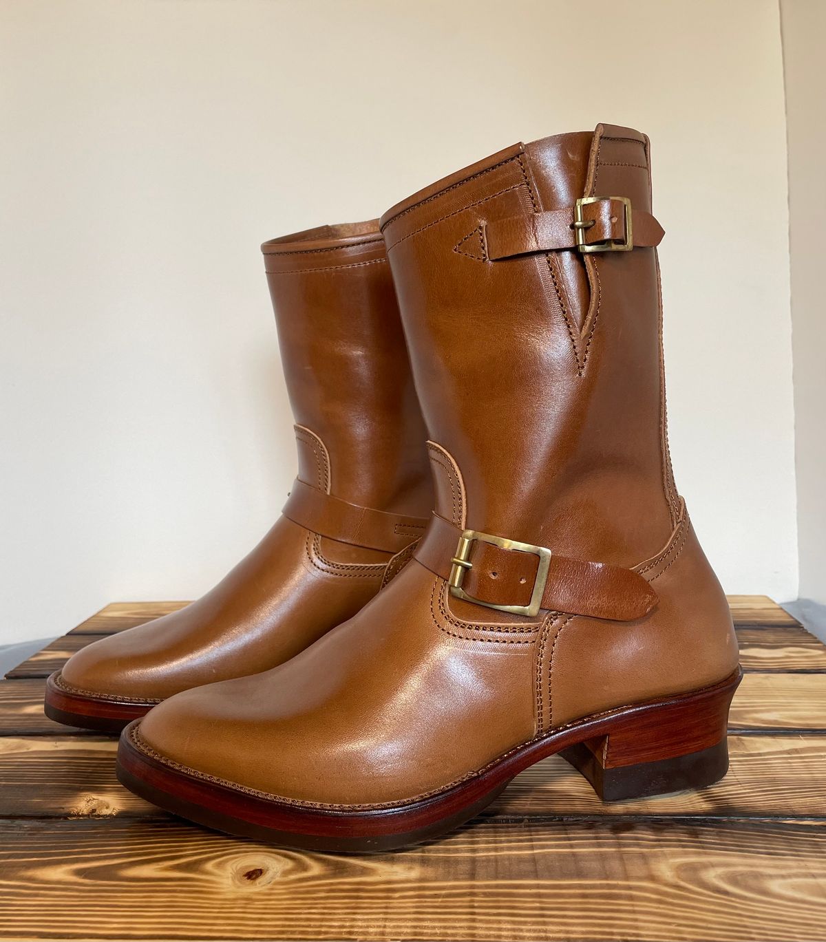 Photo by BacidiaGlory on October 9, 2023 of the Briselblack The Keeper 'Type 2' Engineer Boot in Maryam Toscanello Horsebutt.