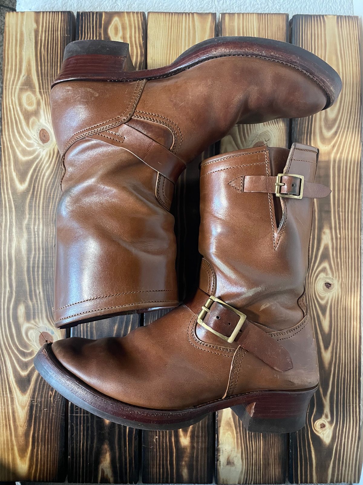 Photo by BacidiaGlory on February 5, 2024 of the Briselblack The Keeper 'Type 2' Engineer Boot in Maryam Toscanello Horsebutt.