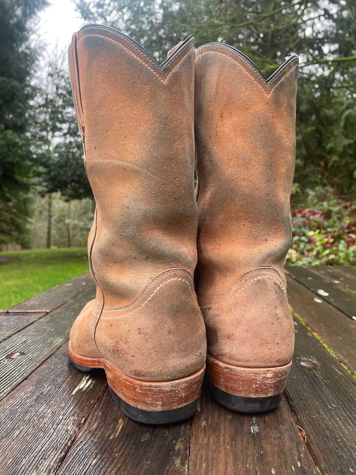 Photo by BacidiaGlory on January 6, 2025 of the Briselblack The Bullet in Maryam Natural Waxed Reverse Horsebutt.