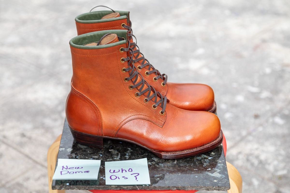 Photo by @isazae on October 2, 2025 of the Jorge Guadarrama Custom Model in Horween English Tan Derby.