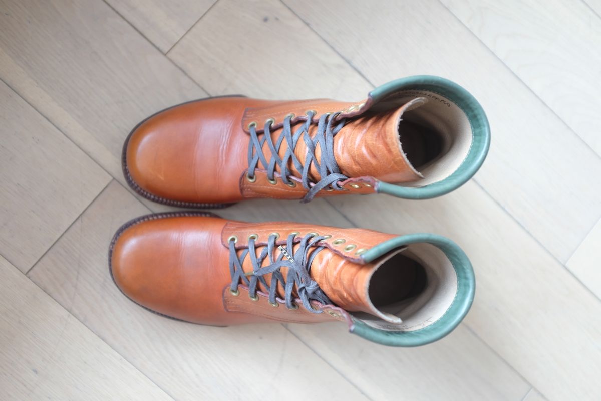 Photo by @isazae on November 5, 2025 of the Jorge Guadarrama Custom Model in Horween English Tan Derby.