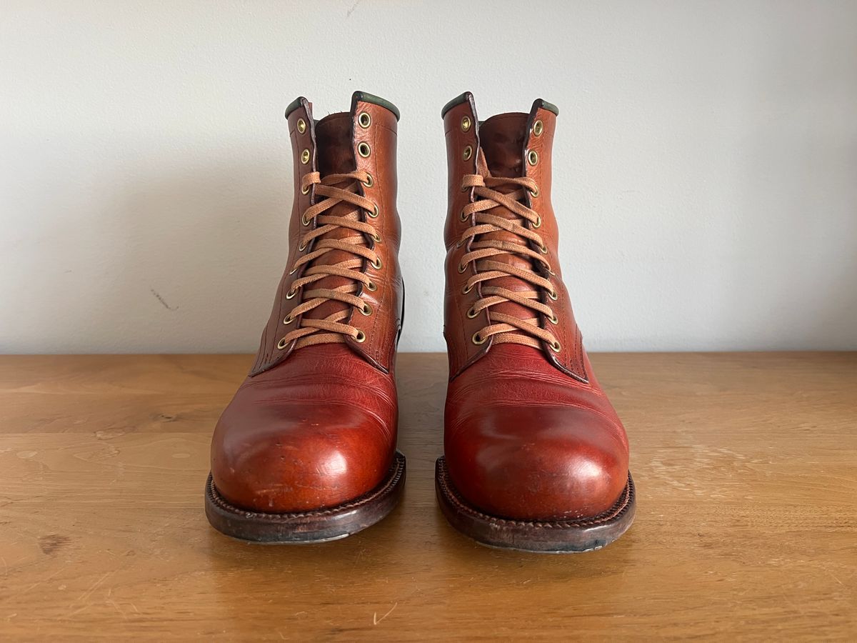 Photo by @isazae on February 3, 2026 of the Jorge Guadarrama Custom Model in Horween English Tan Derby.