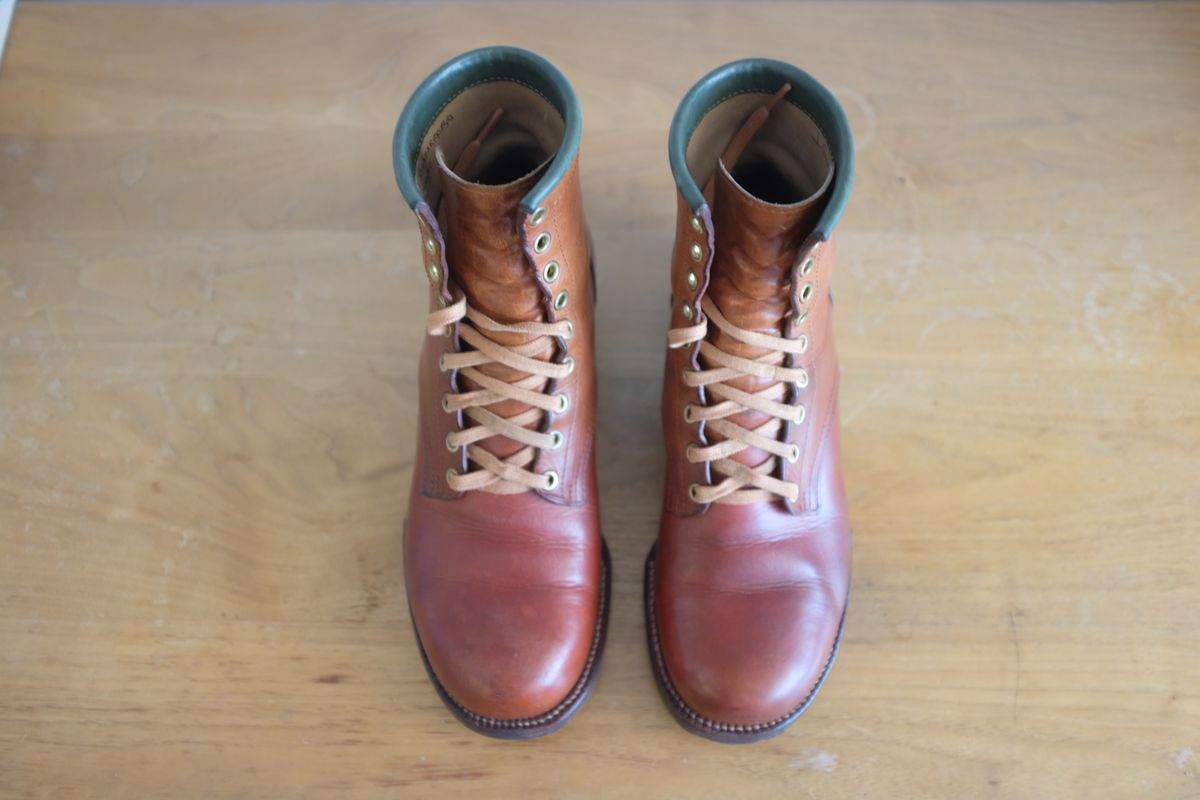 Photo by @isazae on March 3, 2026 of the Jorge Guadarrama Custom Model in Horween English Tan Derby.