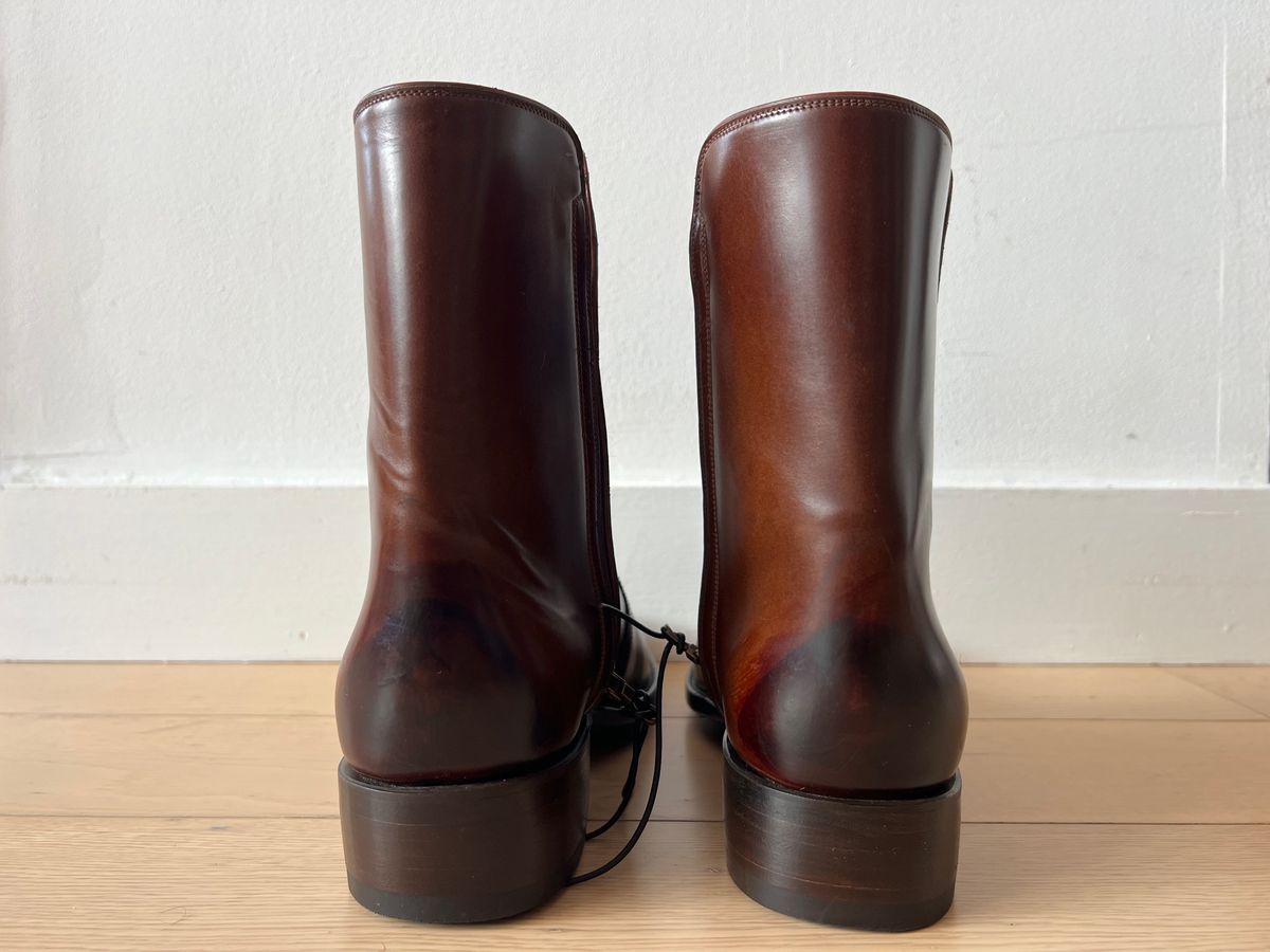 Photo by @isazae on October 1, 2024 of the Stallion Zorro Gallegos in Horween Dark Cognac Shell Cordovan.