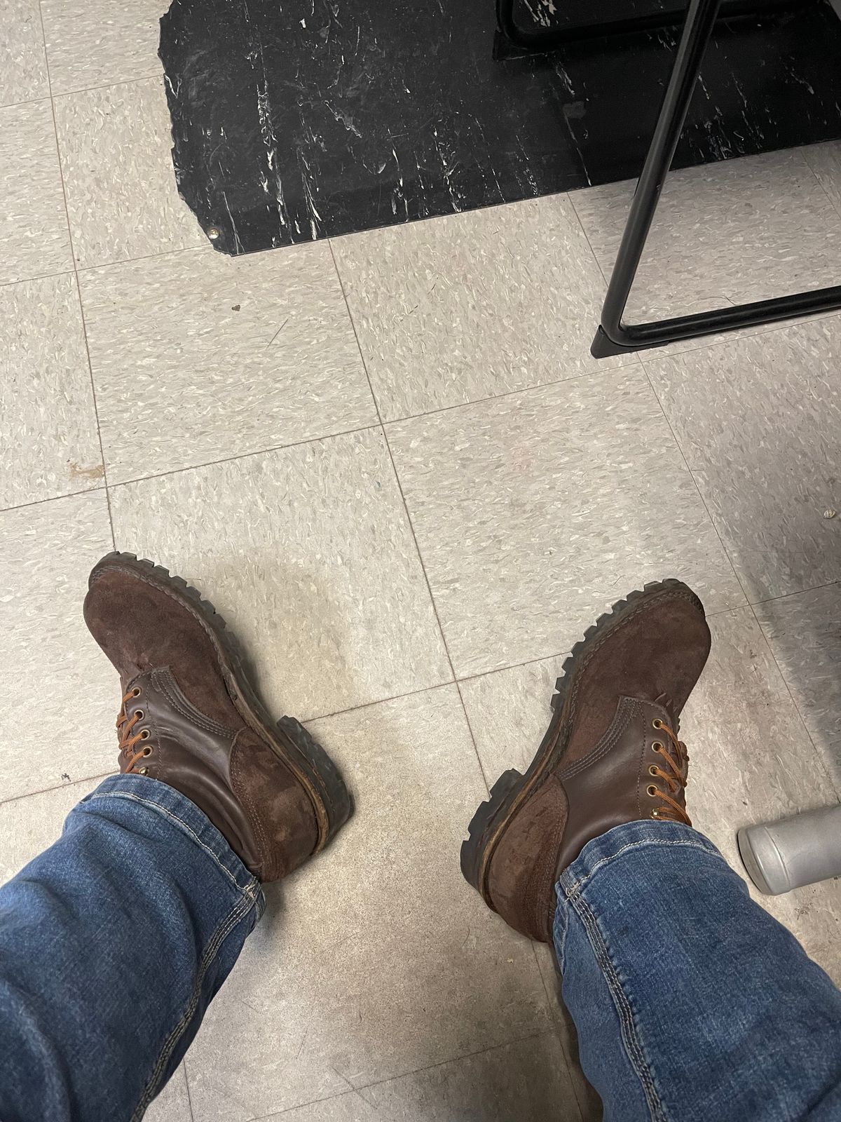 Photo by EnieJr on December 5, 2022 of the JK Boots Superduty in Seidel Brown Oil Tan Roughout.