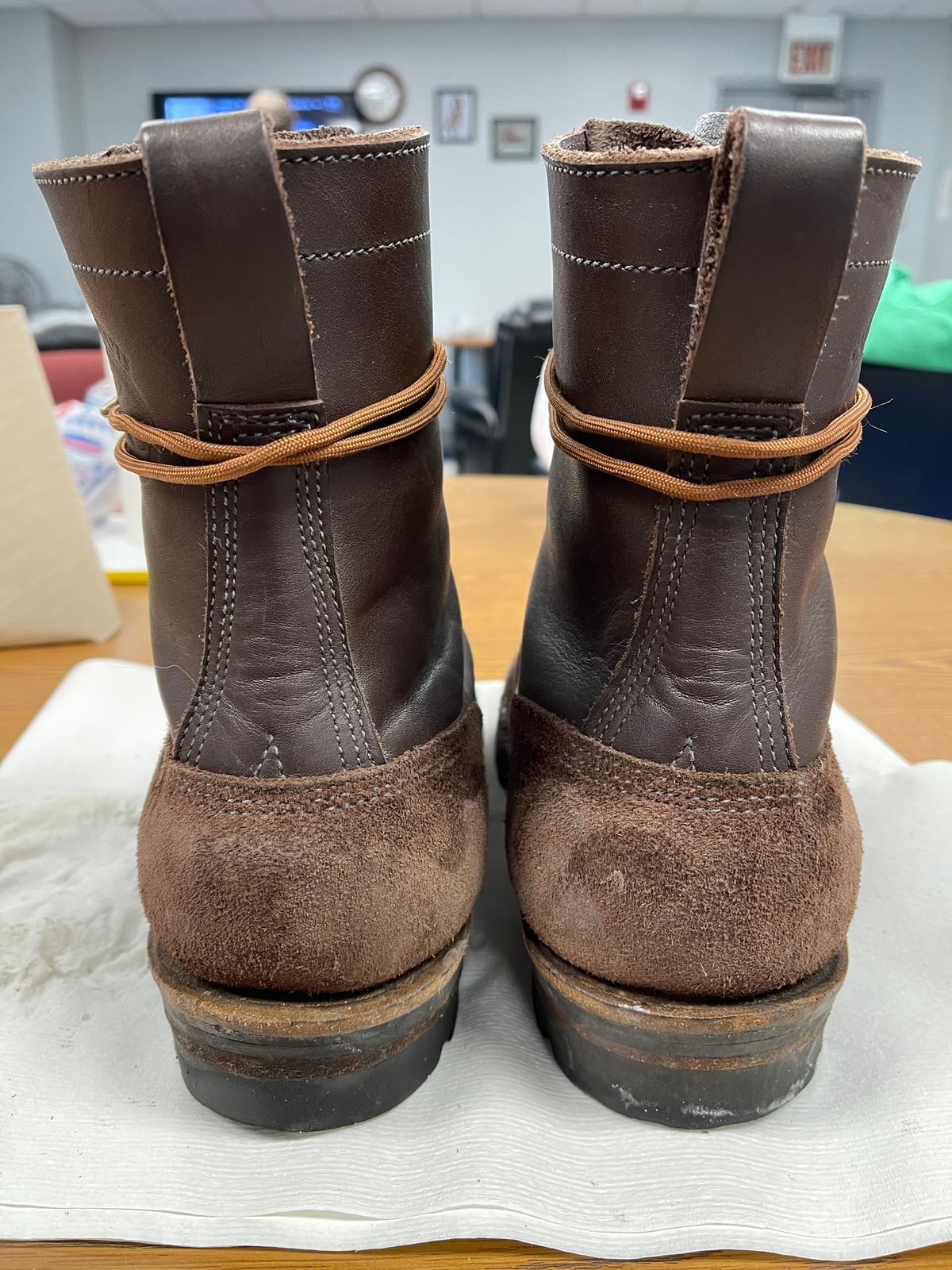 Photo by EnieJr on February 2, 2023 of the JK Boots Superduty in Seidel Brown Oil Tan Roughout.