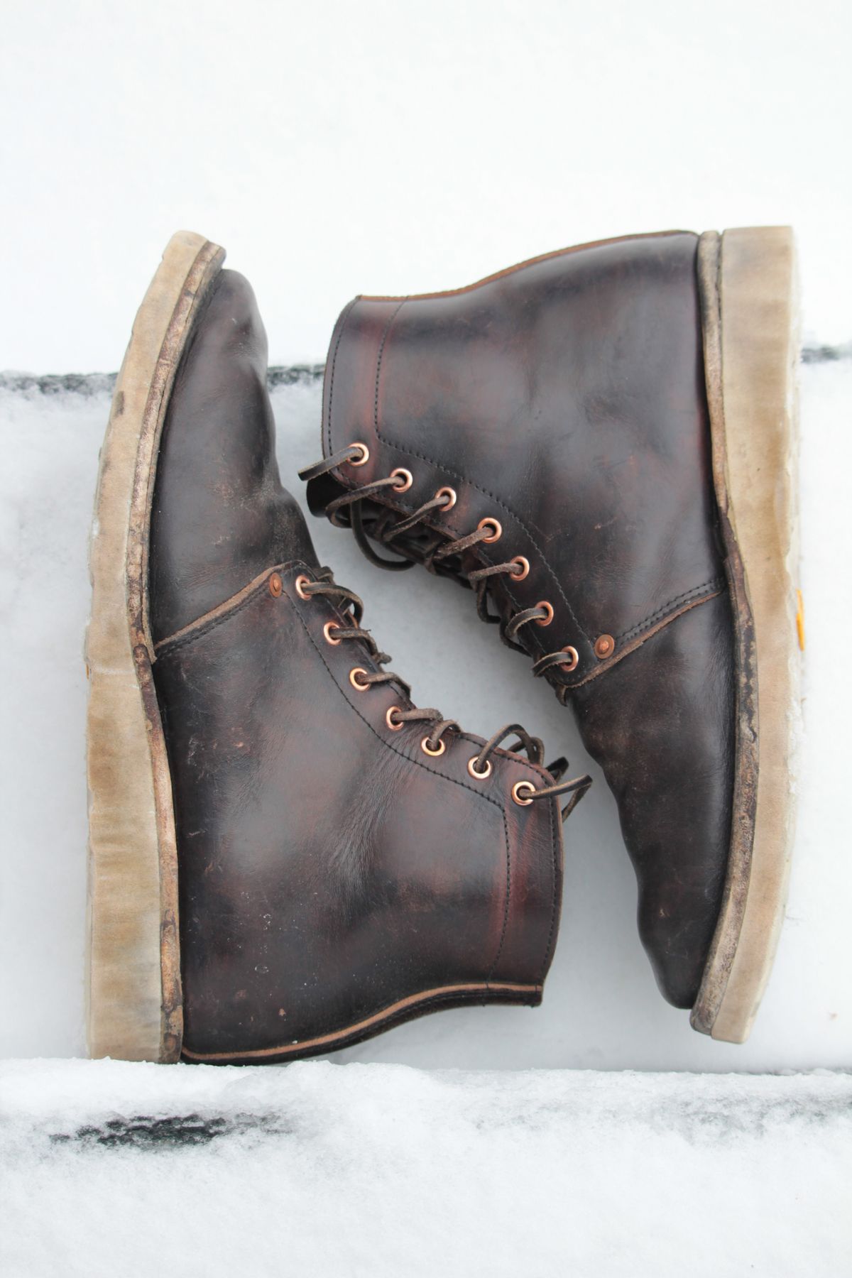 Photo by chukchuk on January 1, 2023 of the Endurance Leather Co. Unlisted Model in Horween Overdyed Chromexcel Horsehide.