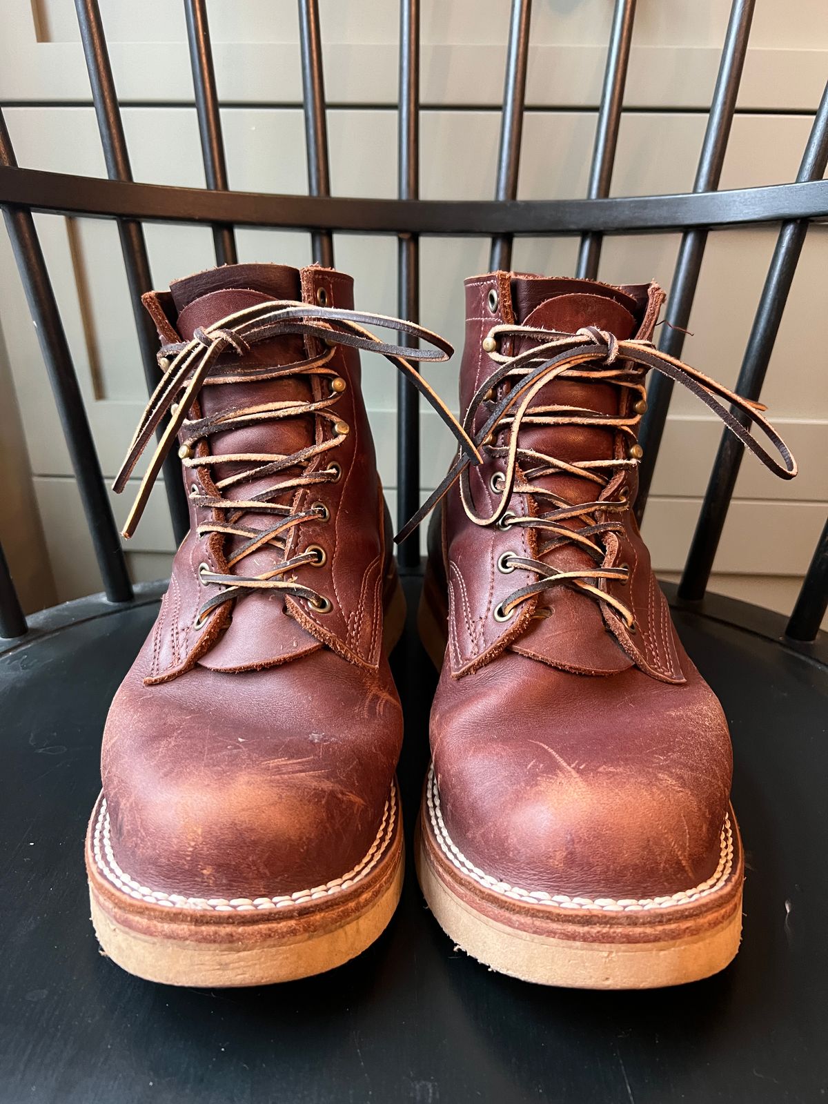 Photo by goblutes on December 16, 2024 of the Frank's Boots Rainier in Seidel Chocolate.
