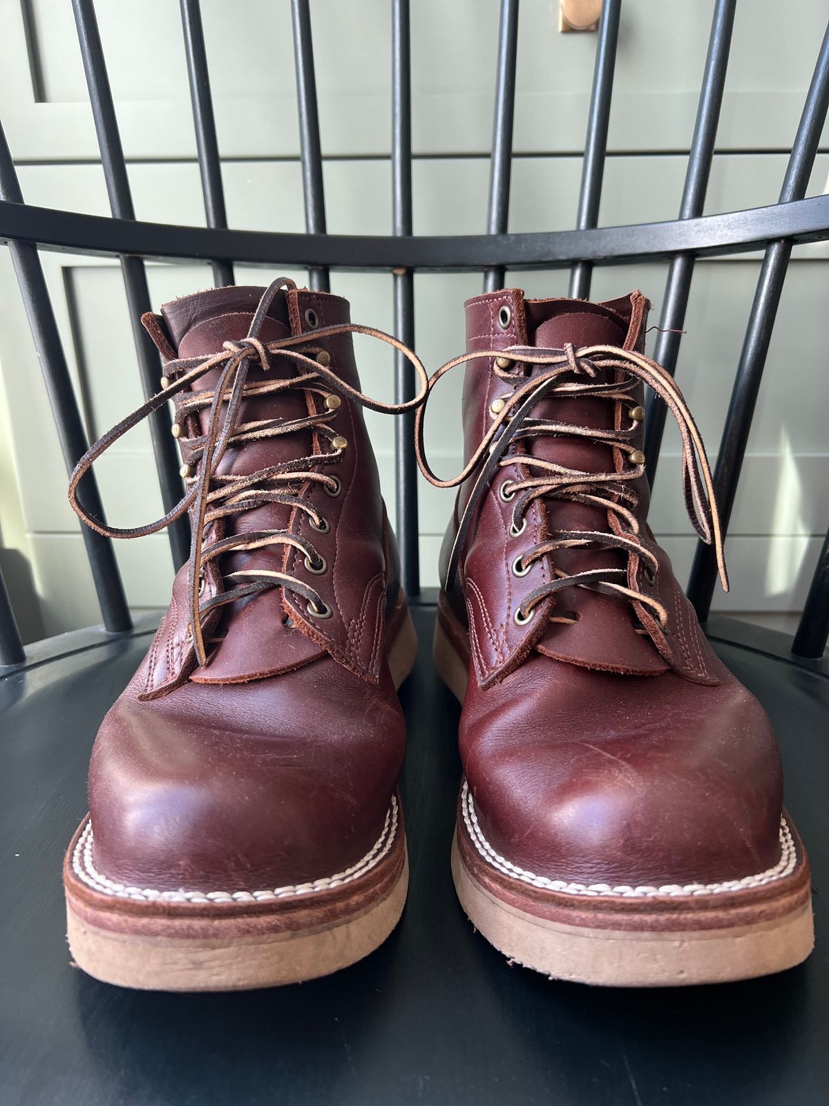 Photo by goblutes on January 11, 2025 of the Frank's Boots Rainier in Seidel Chocolate.