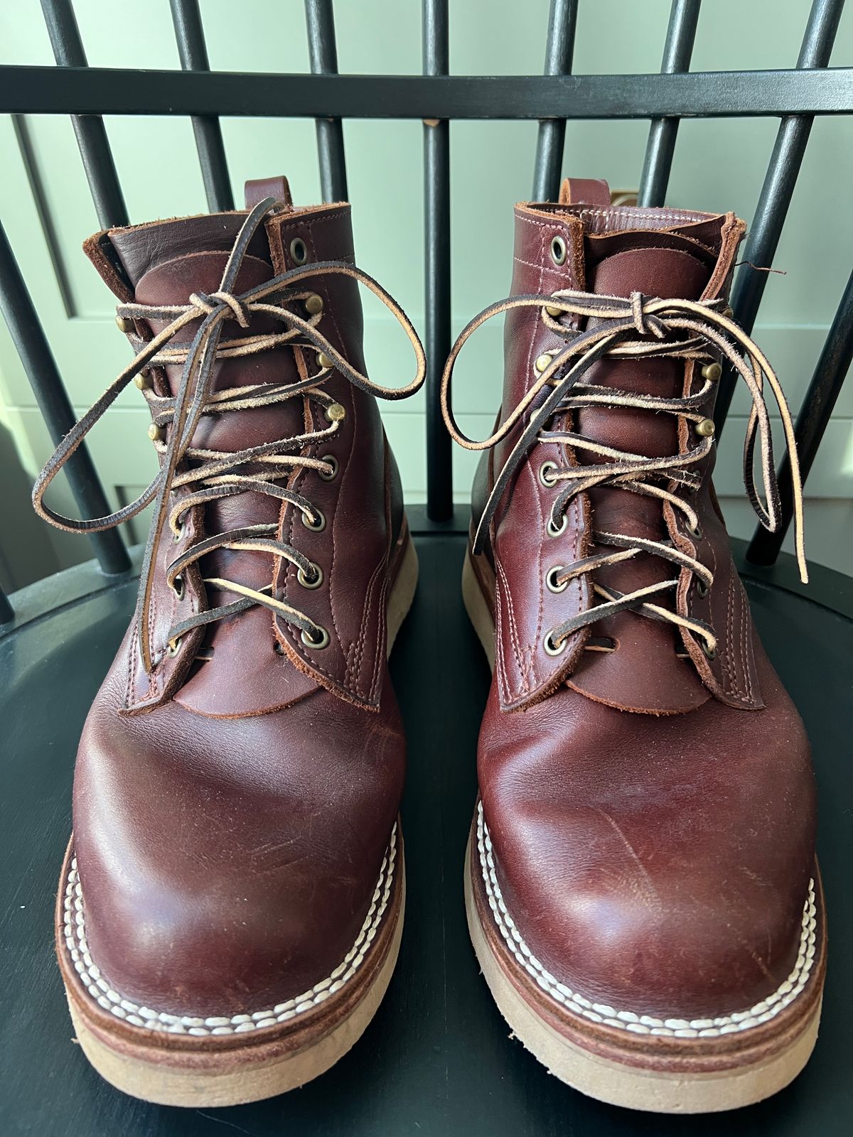 Photo by goblutes on January 11, 2025 of the Frank's Boots Rainier in Seidel Chocolate.