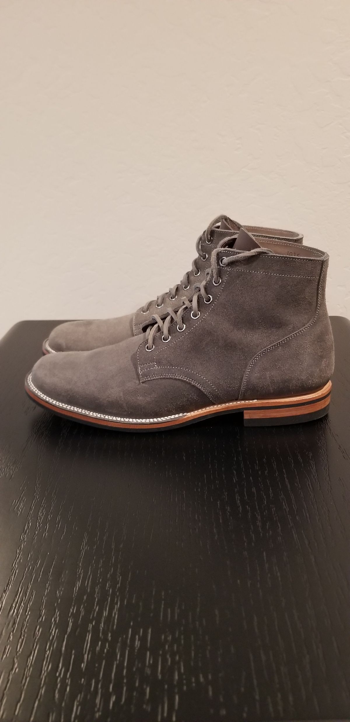 Photo by EzSteve on October 2, 2022 of the Viberg Service Boot in C.F. Stead Anthracite Waxed Roughout.