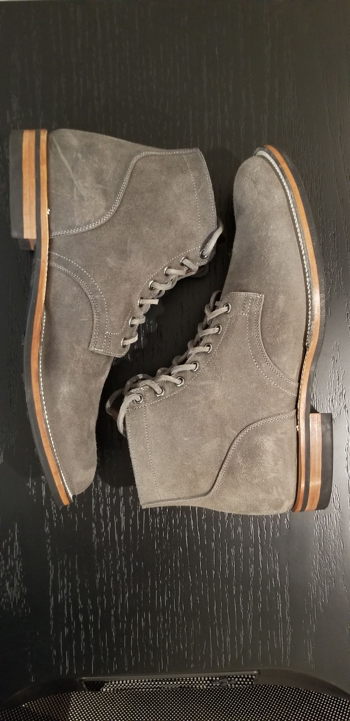 Photo by EzSteve on October 2, 2022 of the Viberg Service Boot in C.F. Stead Anthracite Waxed Roughout.