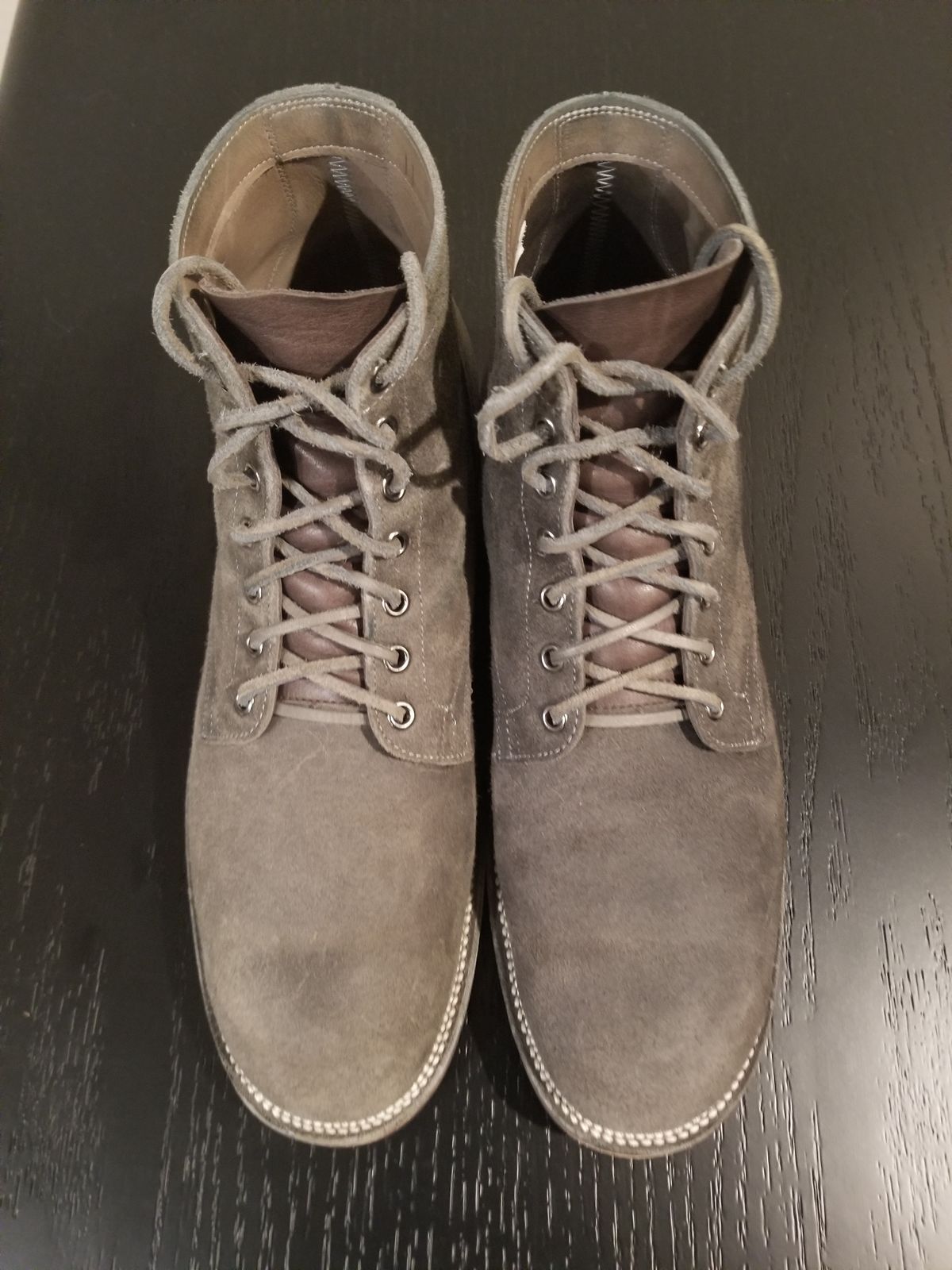 Photo by EzSteve on January 6, 2023 of the Viberg Service Boot in C.F. Stead Anthracite Waxed Roughout.