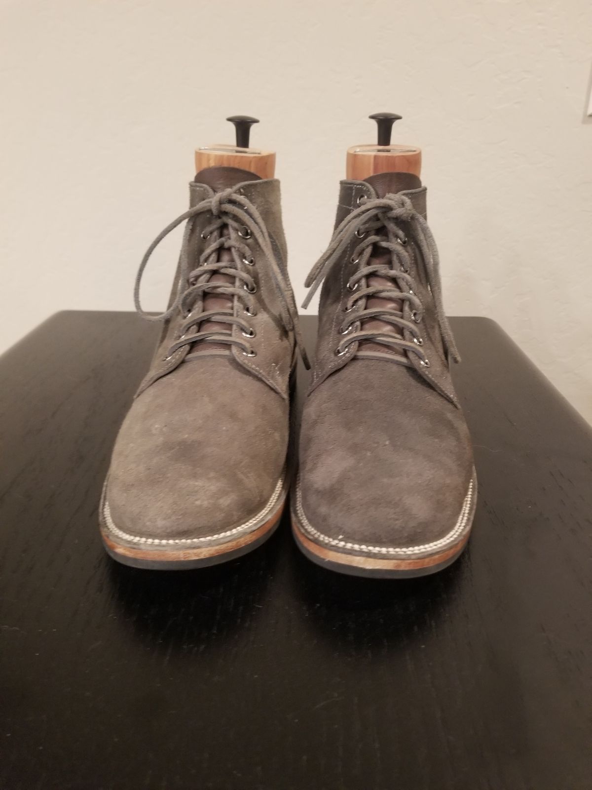 Photo by EzSteve on February 6, 2023 of the Viberg Service Boot in C.F. Stead Anthracite Waxed Roughout.