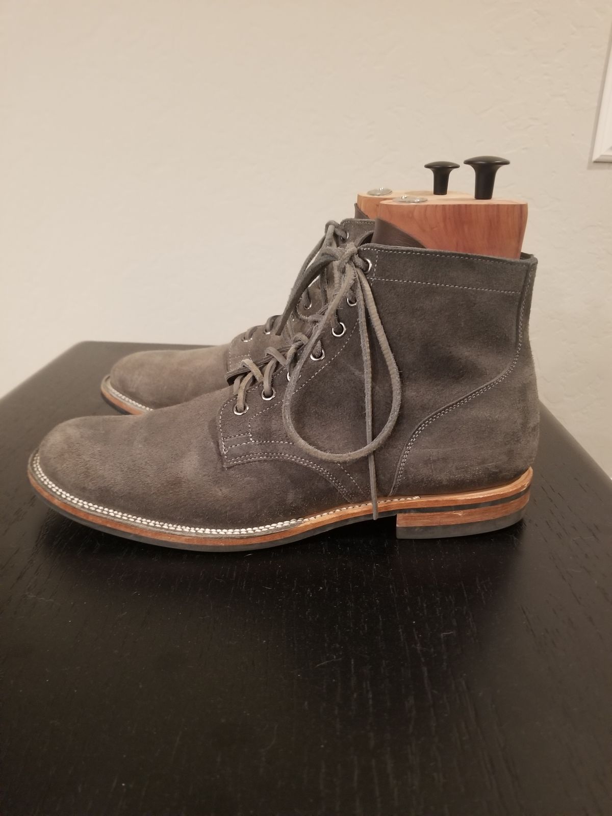 Photo by EzSteve on February 6, 2023 of the Viberg Service Boot in C.F. Stead Anthracite Waxed Roughout.