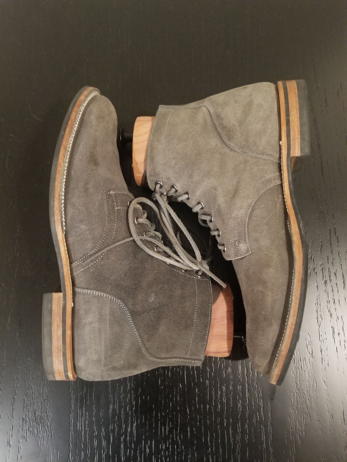 Photo by EzSteve on February 6, 2023 of the Viberg Service Boot in C.F. Stead Anthracite Waxed Roughout.