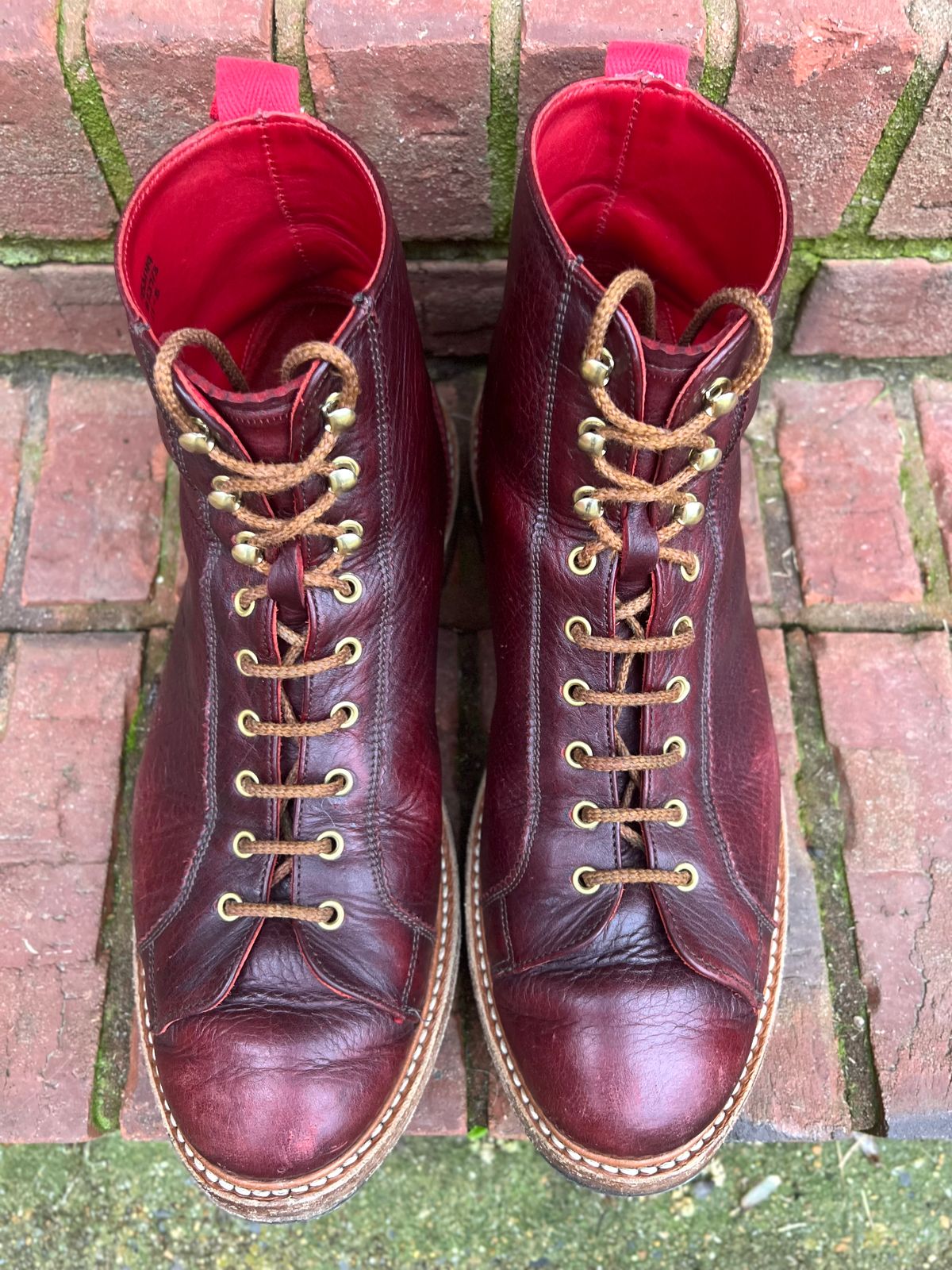 Photo by hai.kobl on January 2, 2023 of the Tricker's Ethan Monkey Boot in C.F. Stead Sign Classic Kudu.