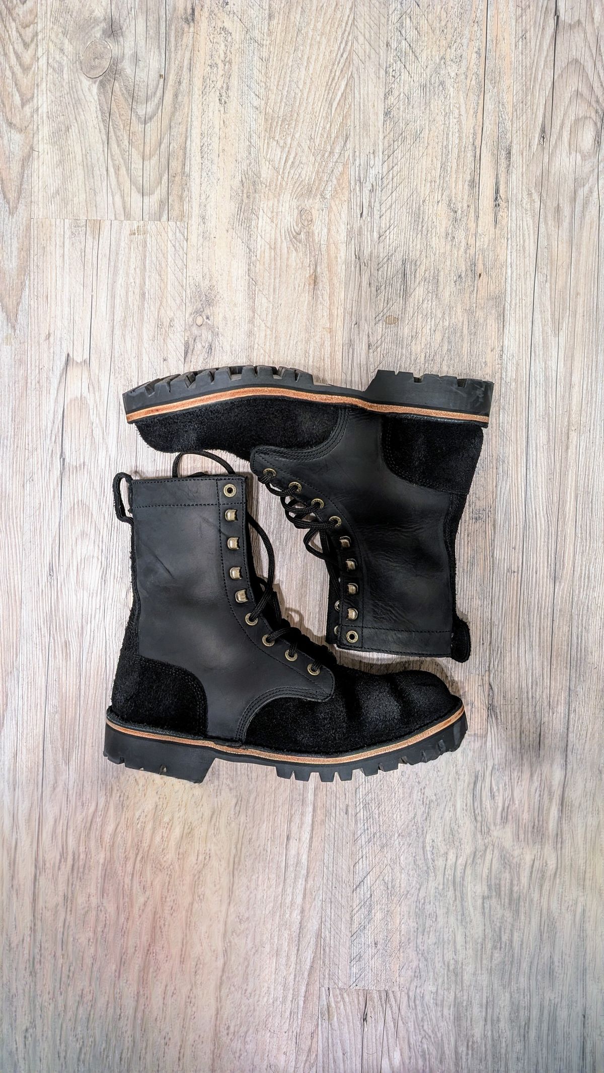 Photo by Zephyr_R_and_D on December 12, 2024 of the Jim Green Jim Green / Rugged African Trooper in Jim Green / Houston Black Nubuck.