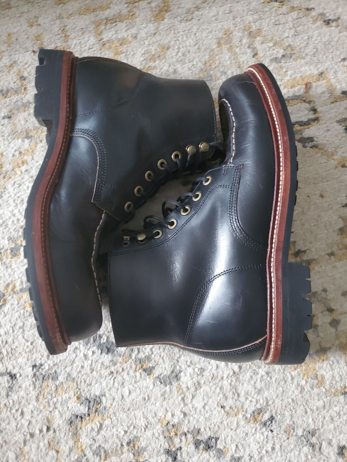Photo by realoscarmayer on November 3, 2023 of the Grant Stone Brass Boot in Horween Black Chromexcel.
