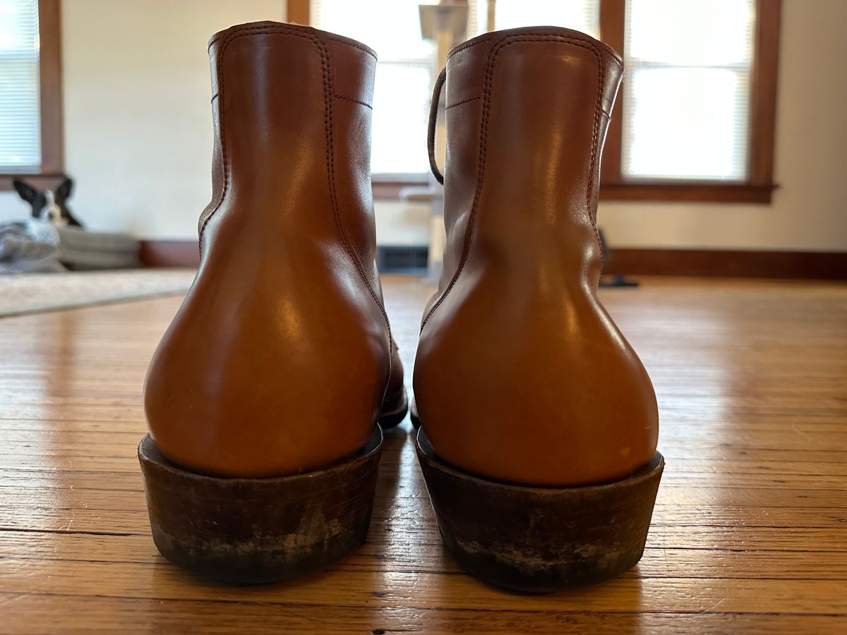Photo by HaargusMcFargus on November 3, 2023 of the Sherman Boot Works Glanton in Maryam Natural TPR Horsebutt.