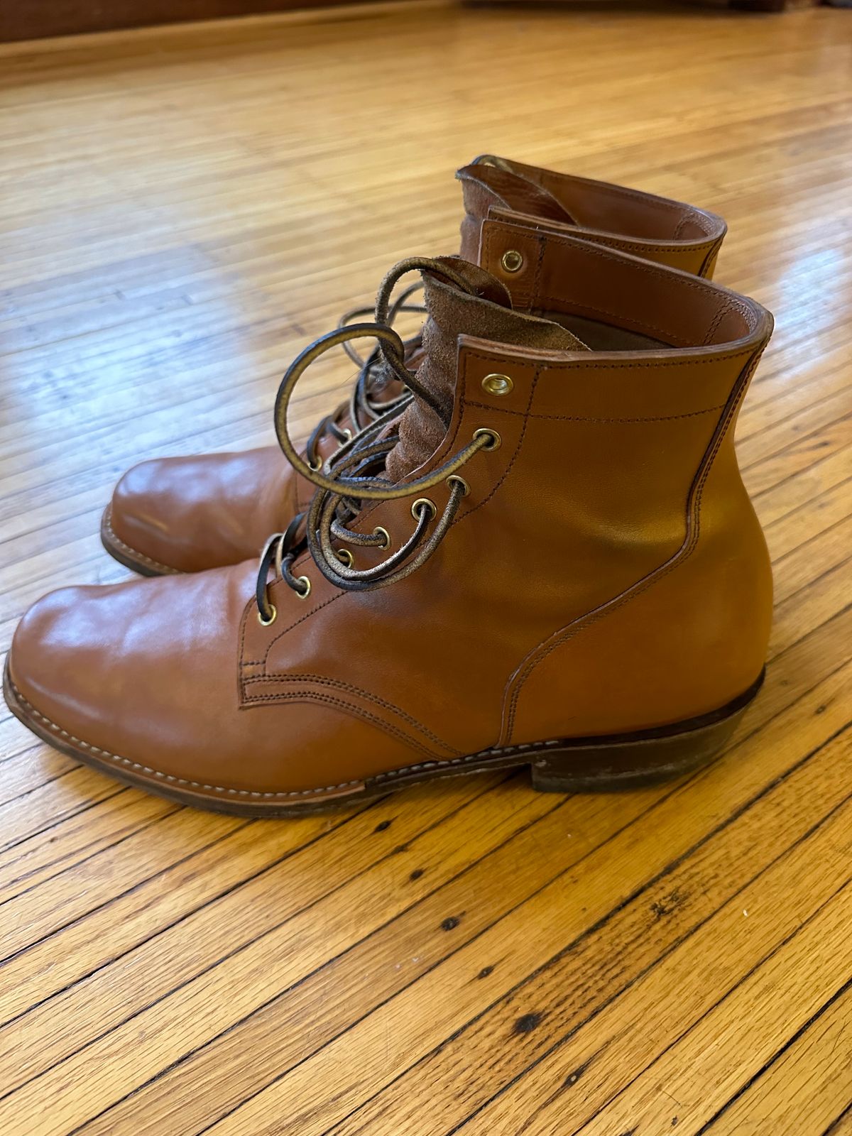 Photo by HaargusMcFargus on December 4, 2023 of the Sherman Boot Works Glanton in Maryam Natural TPR Horsebutt.
