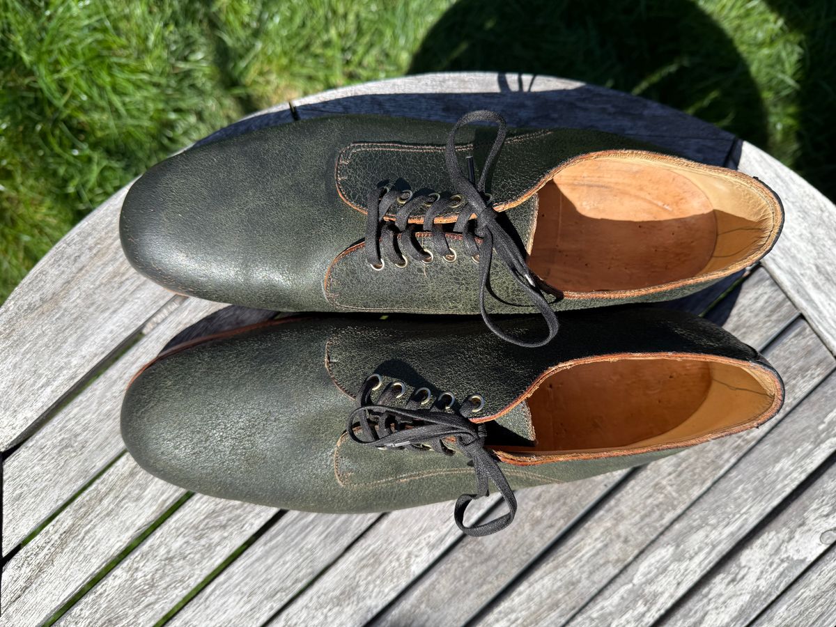 Photo by HaargusMcFargus on September 2, 2025 of the Harrison Elliott Footwear Custom Model in Cloe Green Waxed Flesh Horsehide.