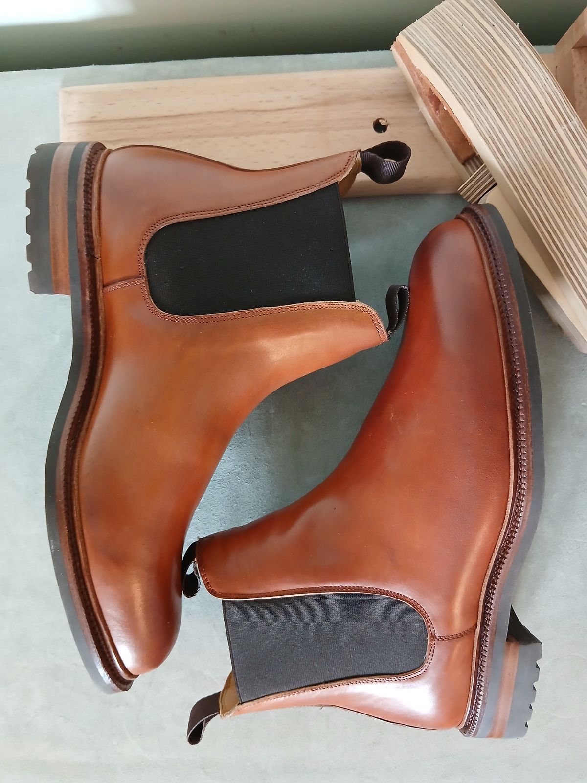 Photo by Ageless on October 2, 2024 of the Meermin Chelsea Boot in Whiskey Heritage Shell Cordovan.