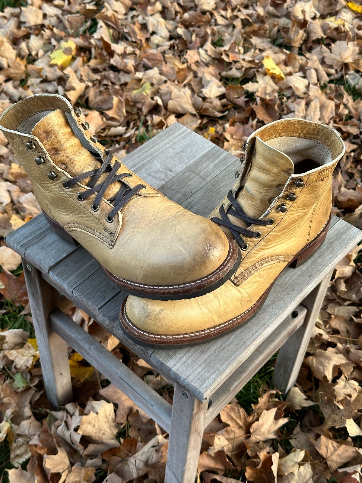 Photo by Bob_Loblaw on November 4, 2022 of the Wolverine 1000 Mile Plain-Toe Boot in Horween Olive Tanned.