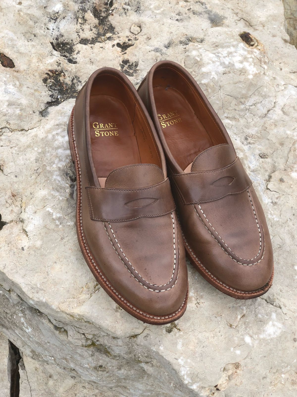 Photo by ifticar2 on June 26, 2019 of the Grant Stone Traveler Loafer in Horween Dune Chromexcel.