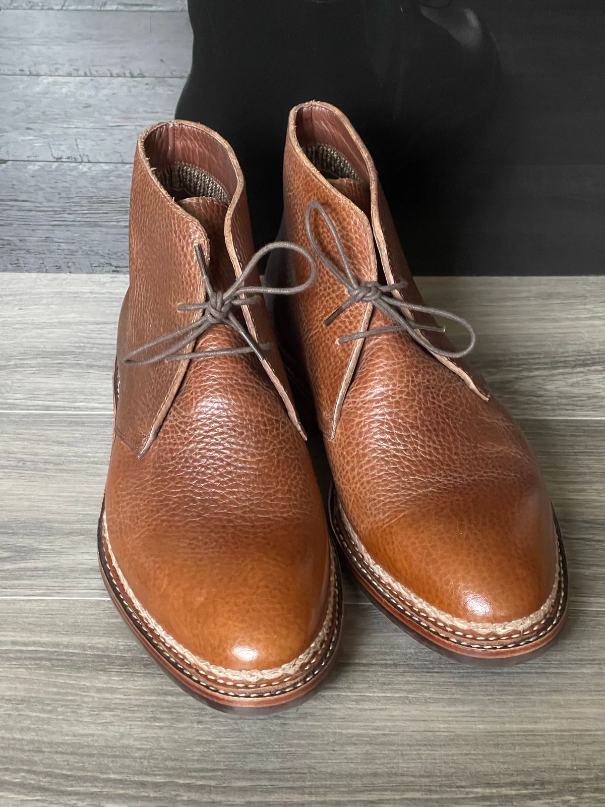 Photo by ifticar2 on October 2, 2022 of the Blkbrd Shoemaker Fenrir Chukka Boot in Unlisted Leather.