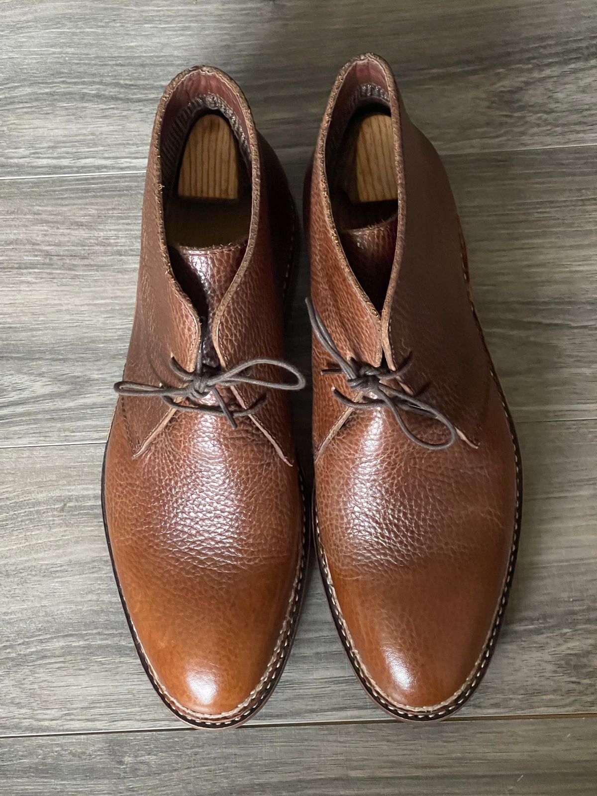 Photo by ifticar2 on October 2, 2022 of the Blkbrd Shoemaker Fenrir Chukka Boot in Unlisted Leather.
