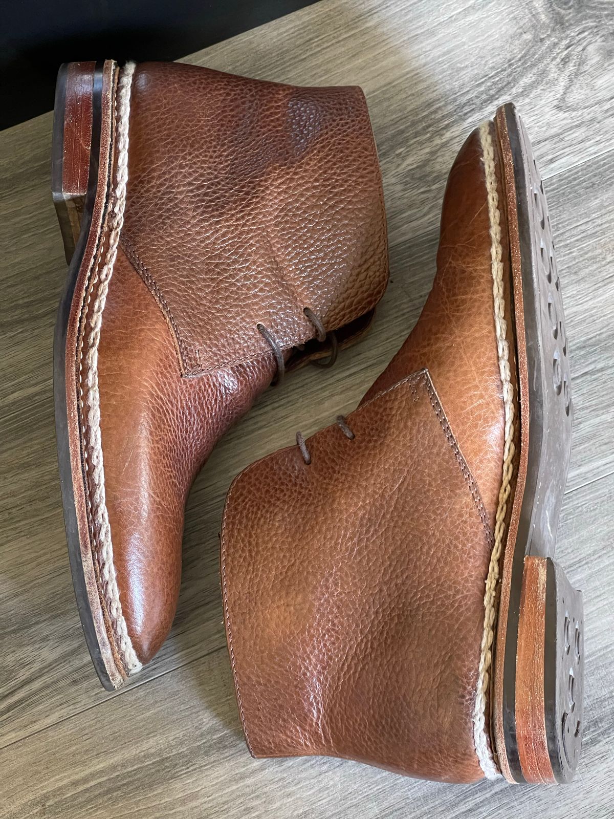 Photo by ifticar2 on November 1, 2022 of the Blkbrd Shoemaker Fenrir Chukka Boot in Unlisted Leather.