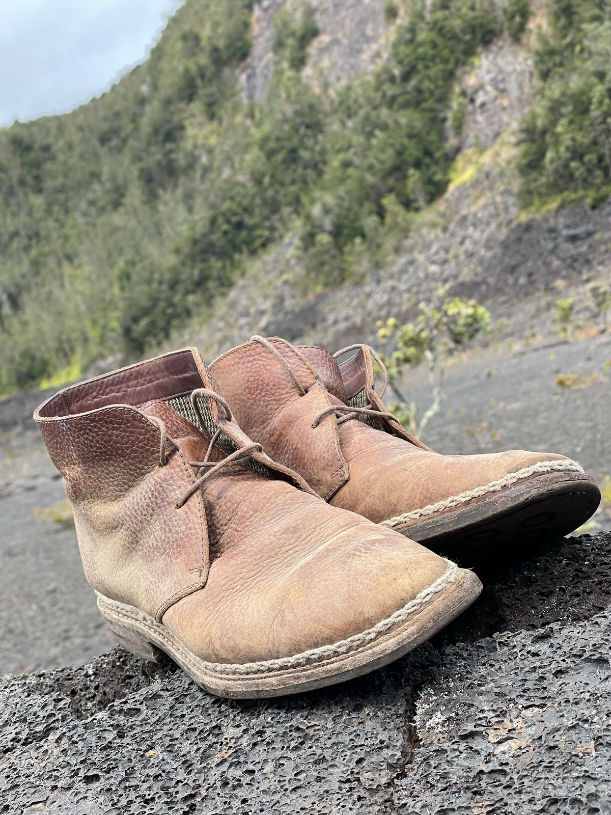Photo by ifticar2 on December 4, 2022 of the Blkbrd Shoemaker Fenrir Chukka Boot in Unlisted Leather.