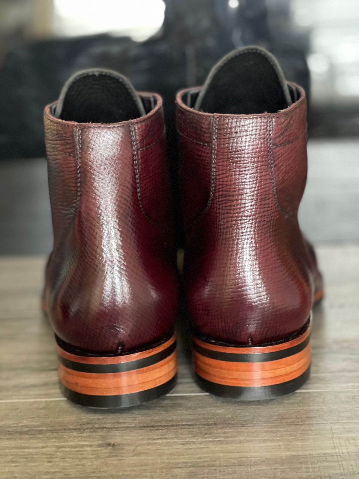 Photo by ifticar2 on October 2, 2023 of the Blkbrd Shoemaker Luchador Service Boot in Horween Dark Burgundy Pioneer Reindeer.