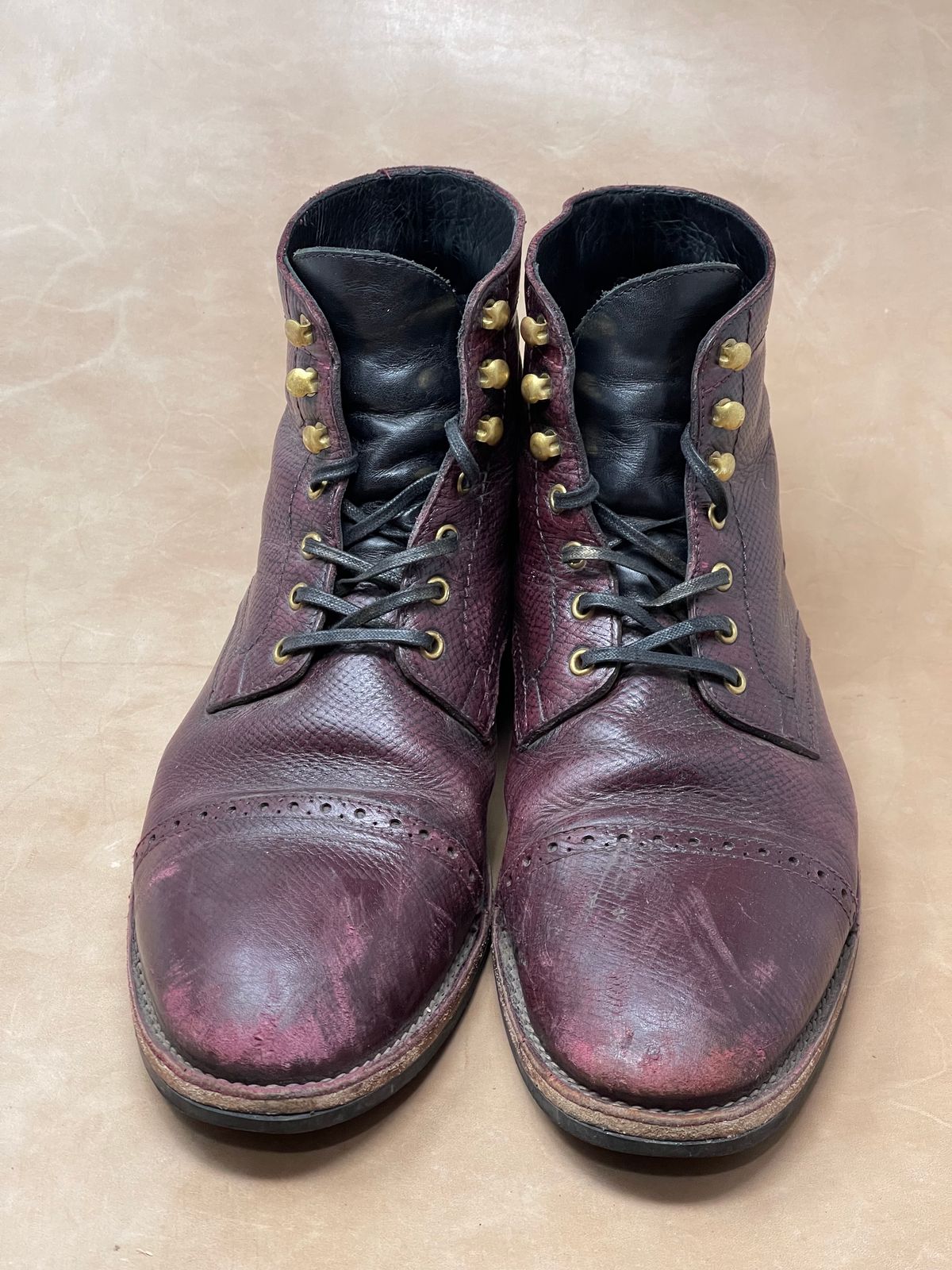 Photo by ifticar2 on December 6, 2023 of the Blkbrd Shoemaker Luchador Service Boot in Horween Dark Burgundy Pioneer Reindeer.