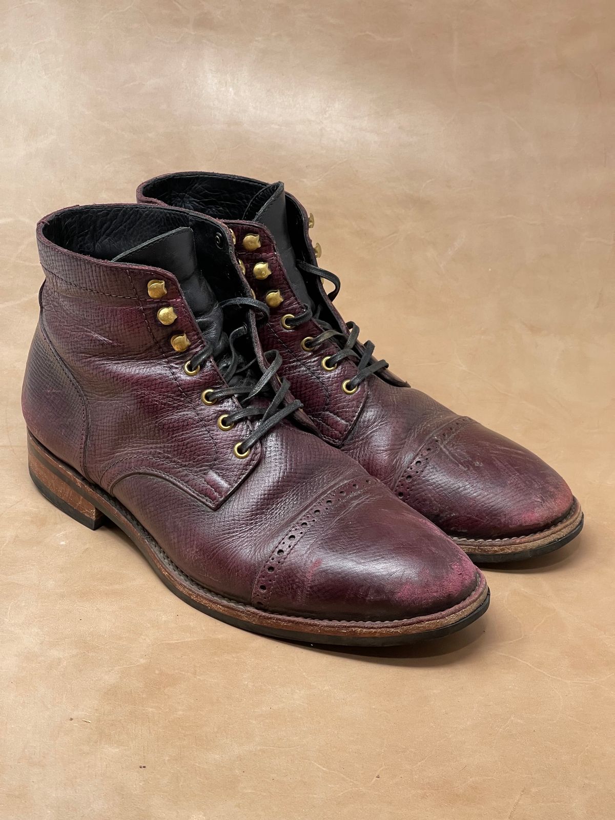 Photo by ifticar2 on December 6, 2023 of the Blkbrd Shoemaker Luchador Service Boot in Horween Dark Burgundy Pioneer Reindeer.