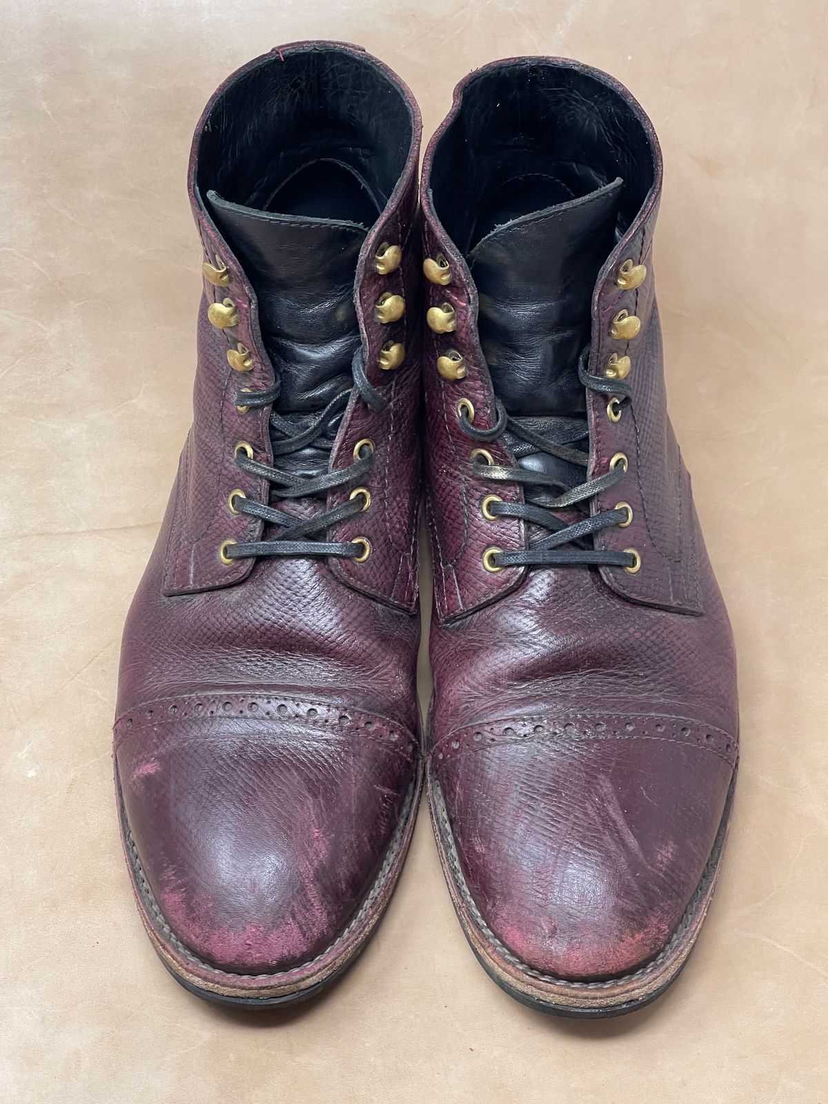 Photo by ifticar2 on December 6, 2023 of the Blkbrd Shoemaker Luchador Service Boot in Horween Dark Burgundy Pioneer Reindeer.