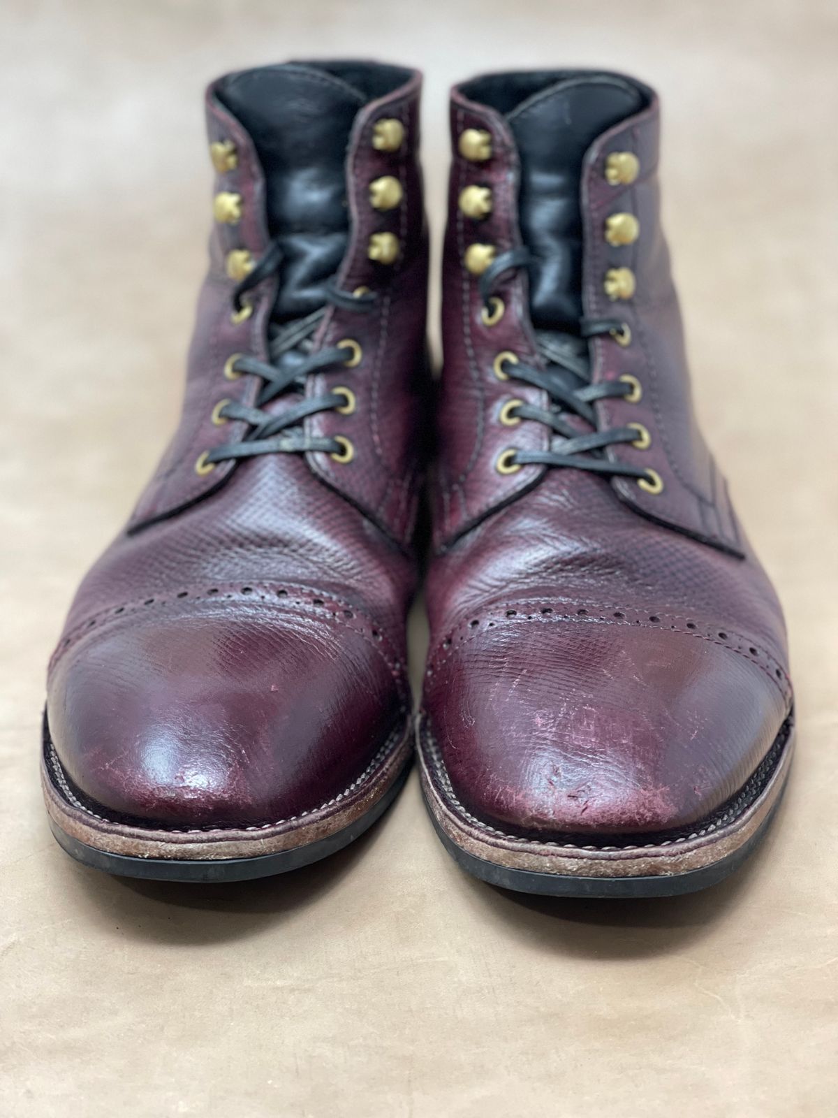 Photo by ifticar2 on January 6, 2024 of the Blkbrd Shoemaker Luchador Service Boot in Horween Dark Burgundy Pioneer Reindeer.