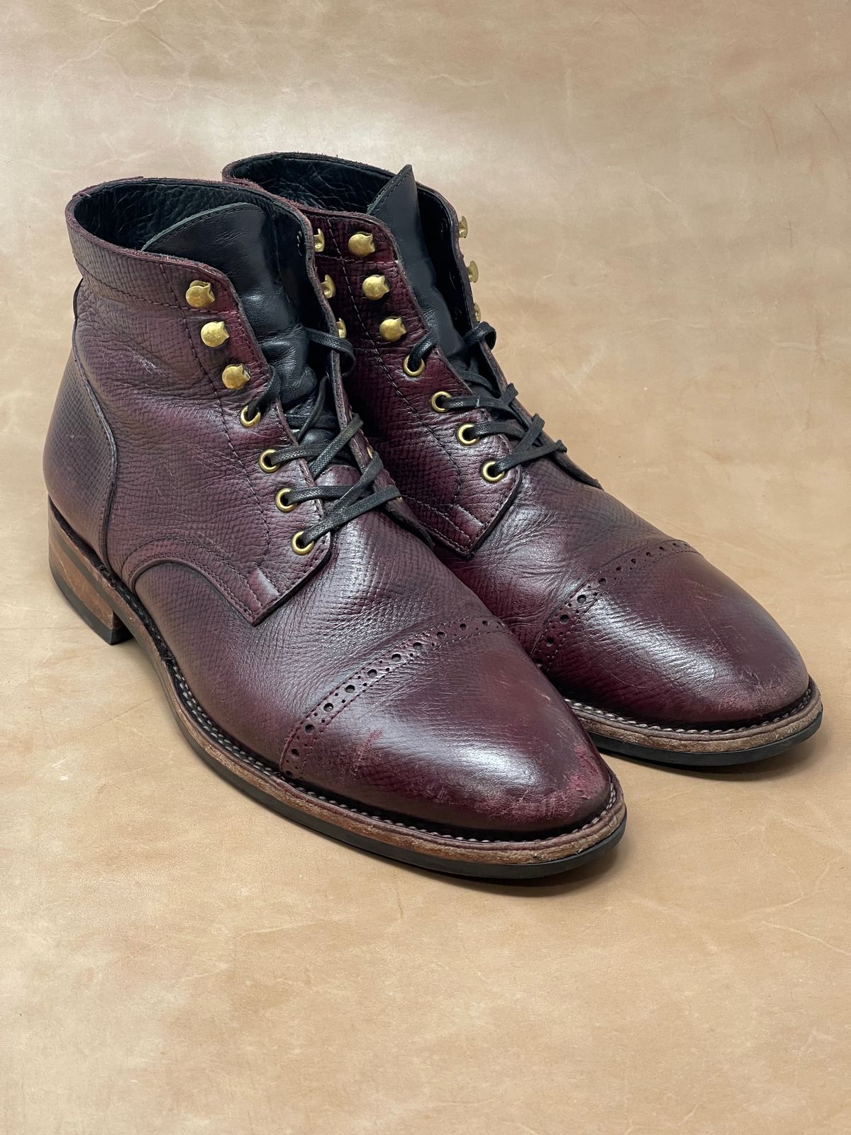 Photo by ifticar2 on March 4, 2024 of the Blkbrd Shoemaker Luchador Service Boot in Horween Dark Burgundy Pioneer Reindeer.