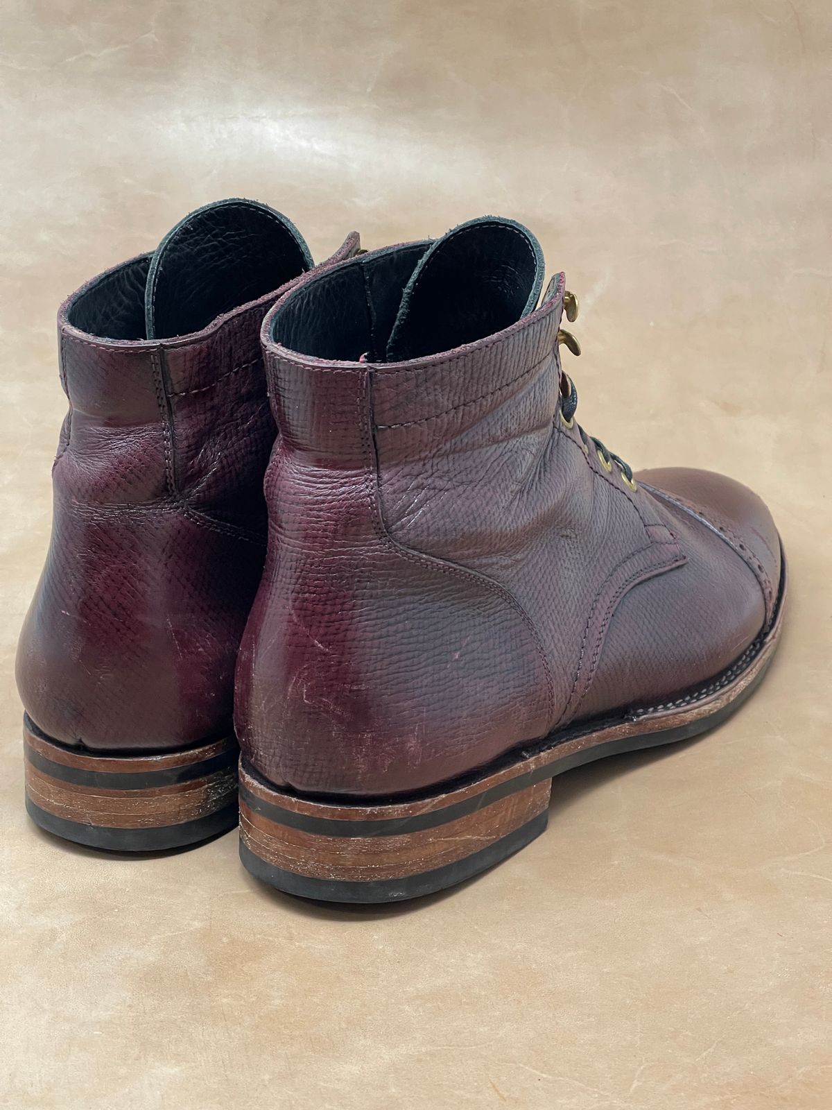 Photo by ifticar2 on April 4, 2024 of the Blkbrd Shoemaker Luchador Service Boot in Horween Dark Burgundy Pioneer Reindeer.