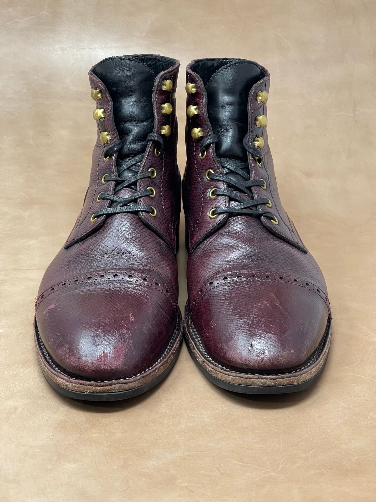 Photo by ifticar2 on April 4, 2024 of the Blkbrd Shoemaker Luchador Service Boot in Horween Dark Burgundy Pioneer Reindeer.